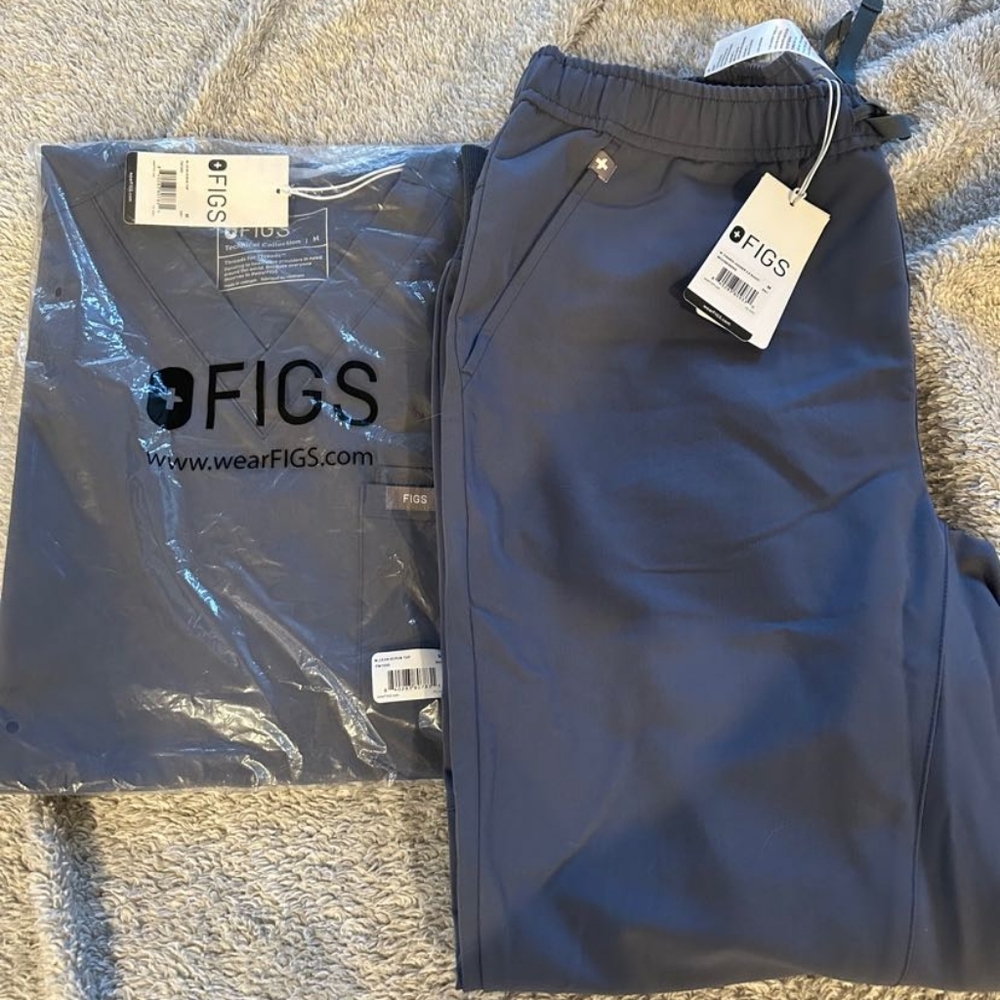 Figs Scrub Set